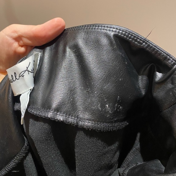 Kendall & Kylie Women's black Faux Leather Leggings Pants Size medium. - Picture 10 of 11